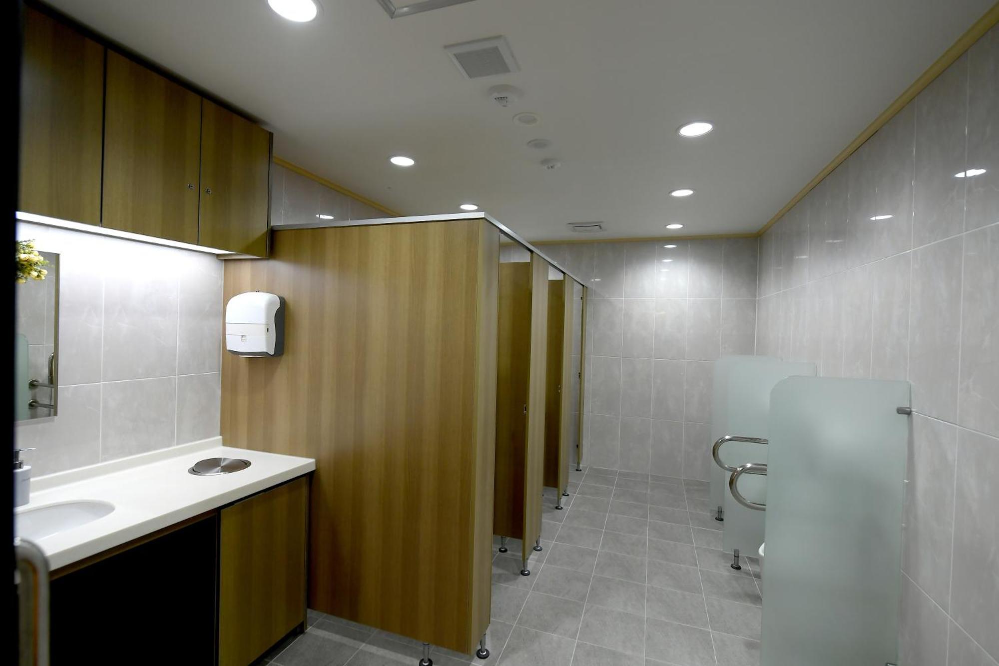 Toyoko Inn Changwon Exterior photo