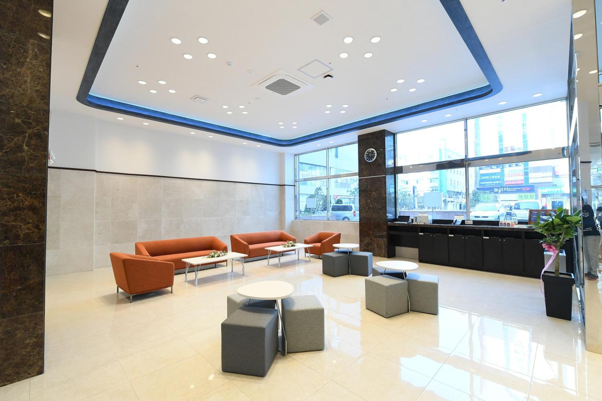 Toyoko Inn Changwon Exterior photo