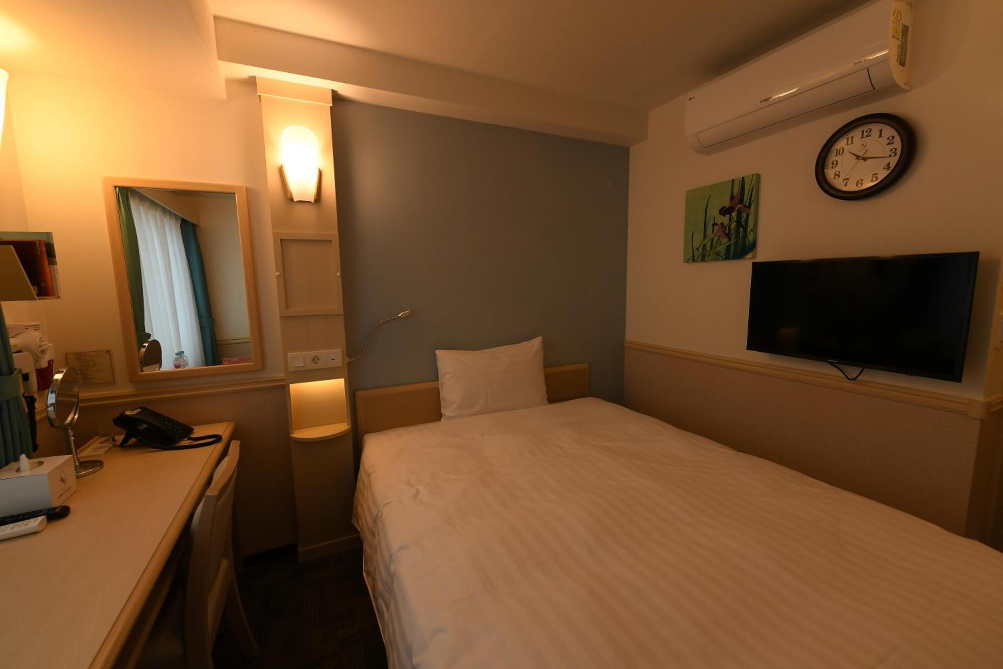 Toyoko Inn Changwon Exterior photo