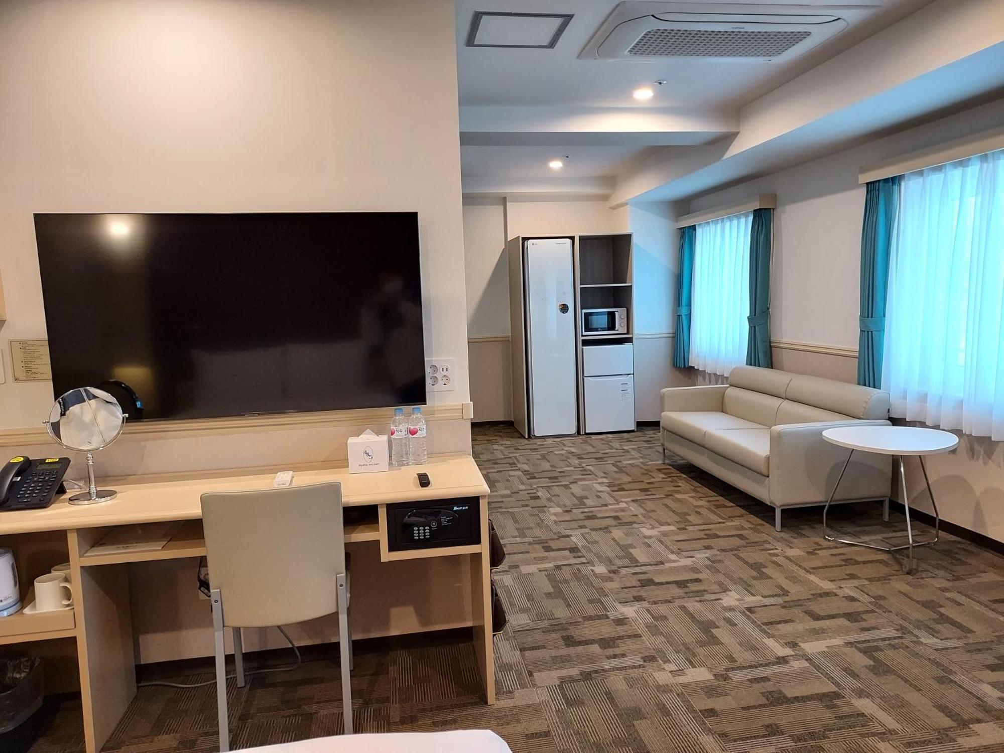 Toyoko Inn Changwon Exterior photo