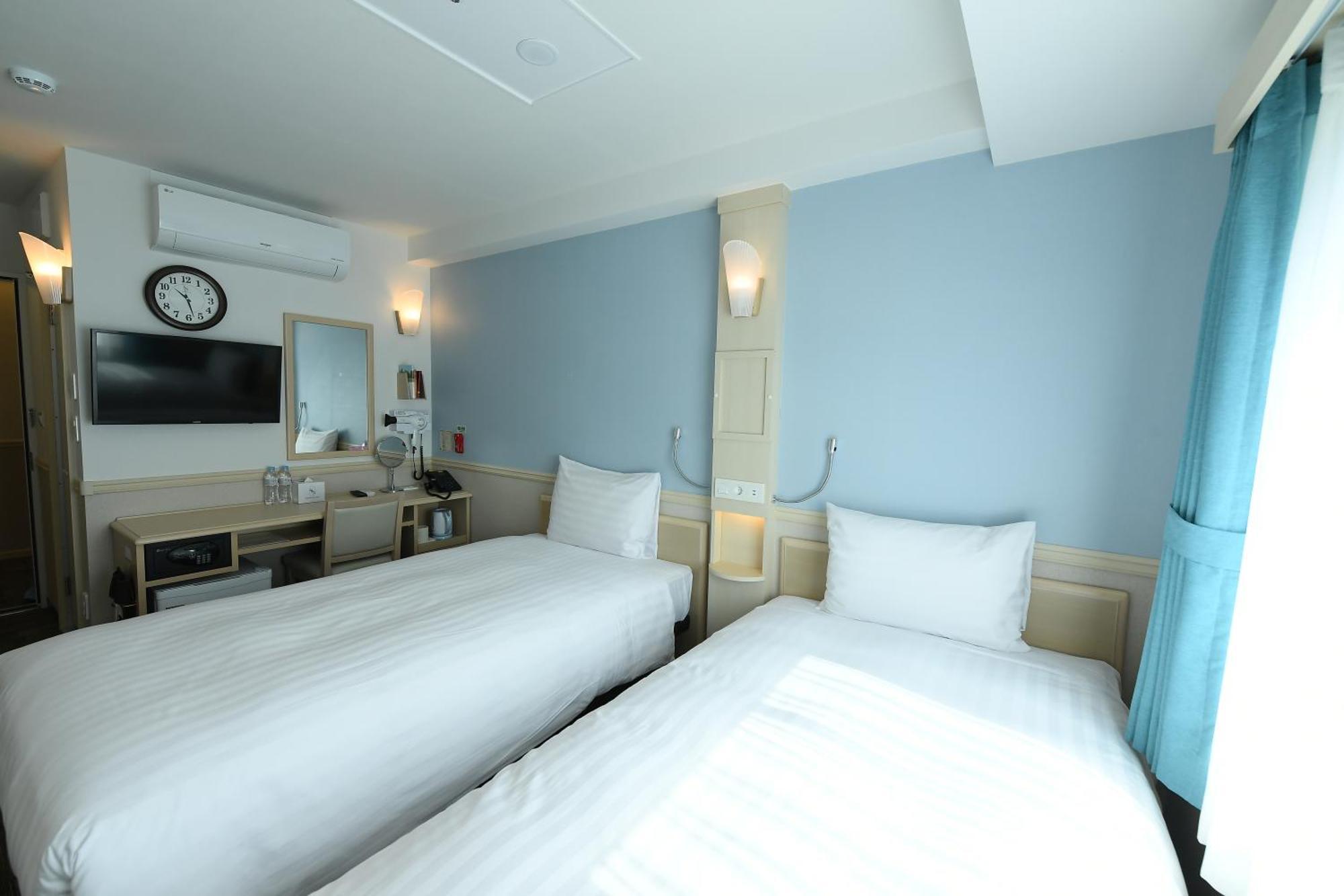Toyoko Inn Changwon Exterior photo